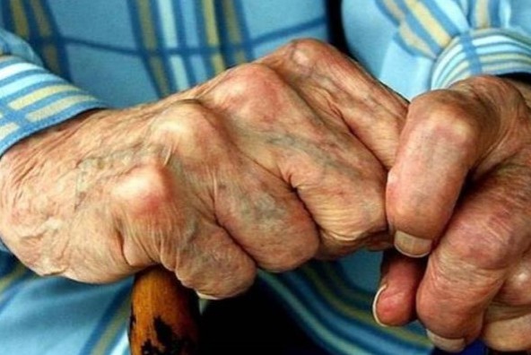 Κύπρος: Επιτήδειοι ξεγελούν ηλικιωμένους - Τι πρέπει να προσέχετε - Φωτογραφία 1