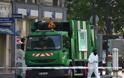 Γαλλία: Υπάλληλοι καθαριότητας έκλεψαν απορριμματοφόρο για να το αδειάσουν στο γραφείο του Μακρόν