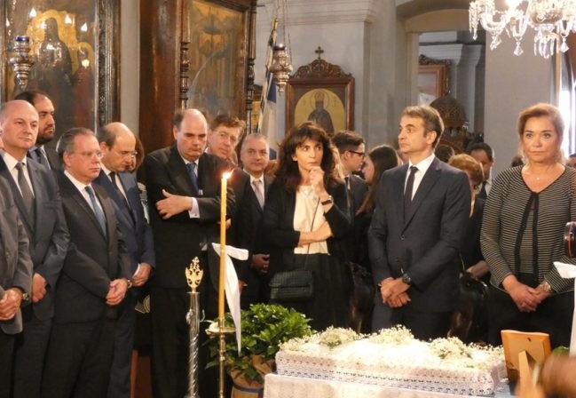 Πλήθος κόσμου στο ετήσιο μνημόσυνο του Κωνσταντίνου Μητσοτάκη στην Μητρόπολη Χανίων [photos] - Φωτογραφία 1