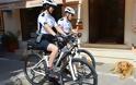 Λευκάδα: Οι ξεχωριστές… φωτογραφίες των αστυνομικών – ποδηλατών με τον συμπαθέστατο «Μακ» (ΦΩΤΟ) - Φωτογραφία 3