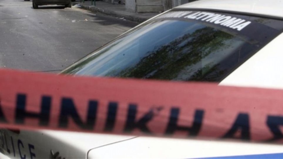 Νεκρός γιατρός μέσα στο αυτοκίνητό του στη Θεσσαλονίκη - Ήταν δεμένος και φιμωμένος - Φωτογραφία 1