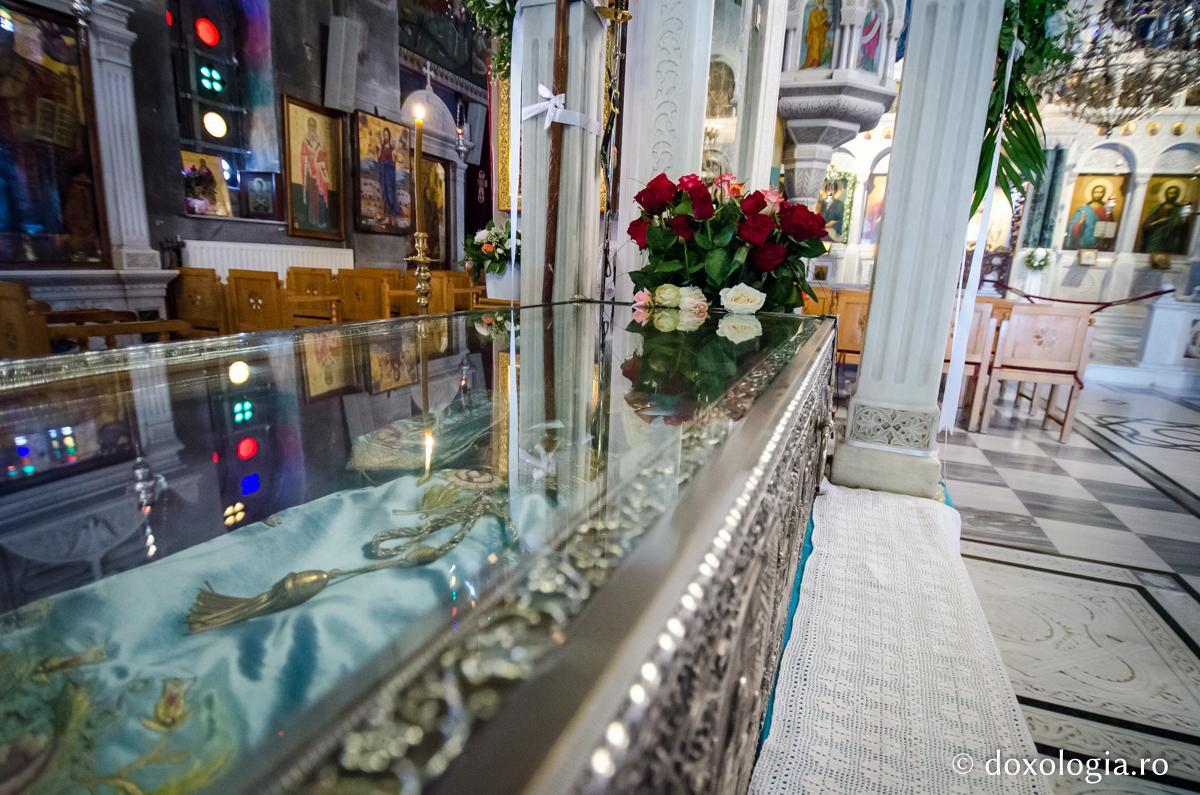 Το ιερό λείψανο του Αγίου Ιωάννου του Ρώσσου στο Προκόπι Ευβοίας (φωτογραφίες) - Φωτογραφία 3