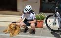 Οι ξεχωριστές… φωτογραφίες των αστυνομικών – ποδηλατών με τον συμπαθέστατο «Μακ» (ΦΩΤΟ) - Φωτογραφία 1