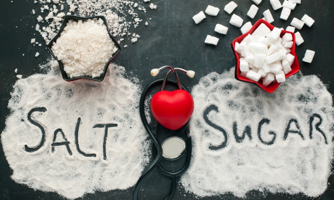 Πίεση αίματος: Τι ισχύει με το αλάτι και τι με την ζάχαρη - Φωτογραφία 1