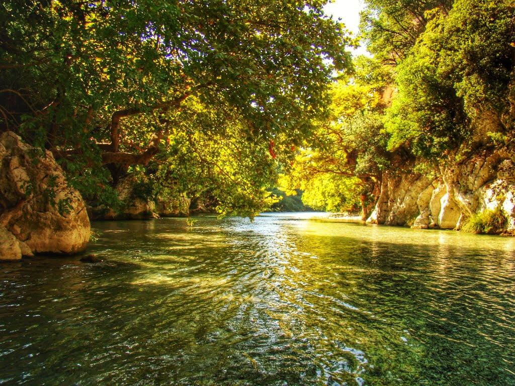 Τέλεια ανοιξιάτικα road trips στην Ελλάδα - Φωτογραφία 3