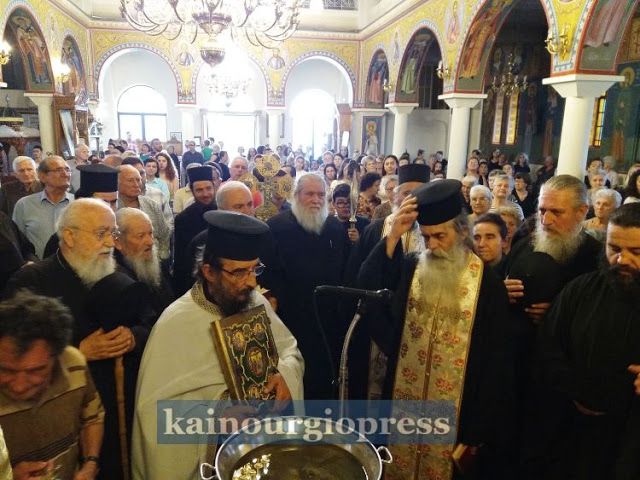 10696 - Το Καινούριο Αγρινίου υποδέχθηκε απότμημα της Τίμιας Κάρας του Αγίου Παντελεήμονα από την Ιερά Μονή Αγίου Παύλου του Αγίου Όρους (φωτογραφίες- βίντεο) - Φωτογραφία 4