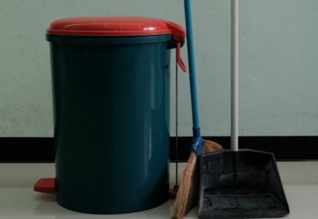 Τρεις λύσεις για να μην μυρίζει ο κάδος των σκουπιδιών σας - Φωτογραφία 1