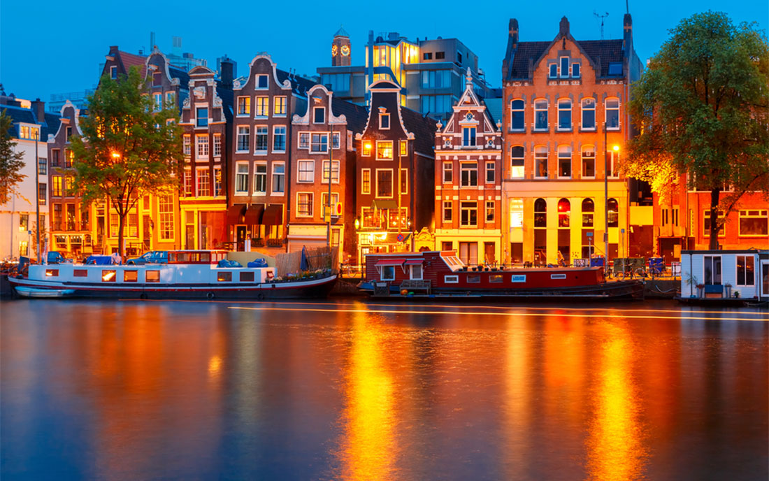 Το Άμστερνταμ βάζει όρια στους τουρίστες που δε σέβονται την πόλη - Φωτογραφία 1