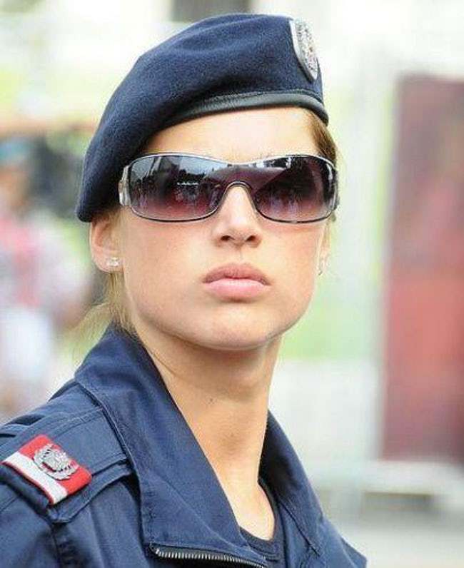 Αυτές είναι οι πιο όμορφες γυναίκες αστυνομικοί σε όλο τον κόσμο - Φωτογραφία 7