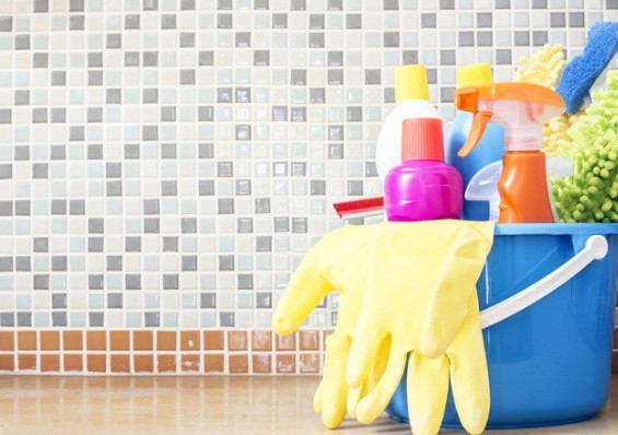 Τρία κόλπα στο καθάρισμα που χρησιμοποιούσαν οι παλιές νοικοκυρές - Τα φυσικά υλικά που έχουν αποτέλεσμα - Φωτογραφία 1