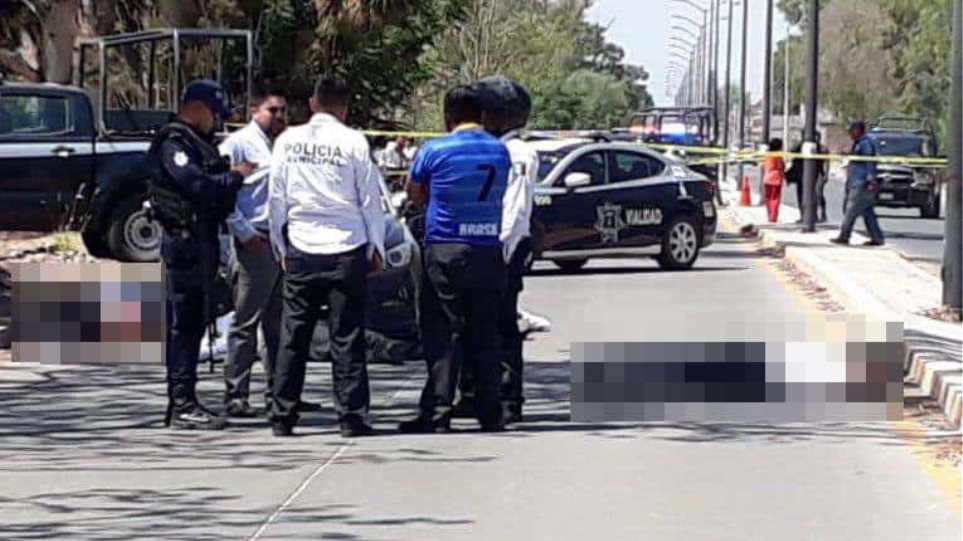 6 Μεξικανοί αστυνομικοί σταμάτησαν αυτοκίνητο και τους εκτέλεσαν! - Φωτογραφία 1