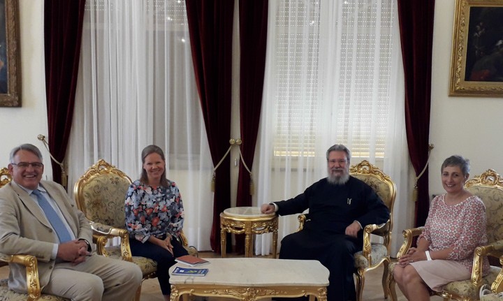 Με τους Πρέσβεις Σουηδίας και Σερβίας συναντήθηκε ο Αρχιεπίσκοπος Κύπρου - Φωτογραφία 1