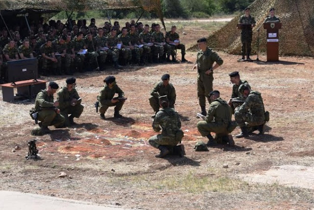 Εκπαιδευτική Δράση Ανθυπιλάρχων Τάξης ΣΣΕ/2017 της Σχολής Τεθωρακισμένων (ΣΤΘ), με τη Μέθοδο της Δυναμικής Αναπαράστασης, ενός σύγχρονου πεδίου μάχης - Φωτογραφία 4