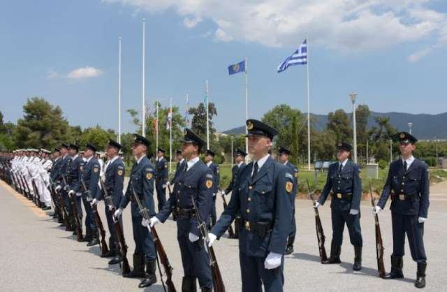 Φωτό από την Επίσκεψη του Προέδρου της Ελληνικής Δημοκρατίας κ. Προκόπη Παυλόπουλου στο ΥΠΕΘΑ - Φωτογραφία 15