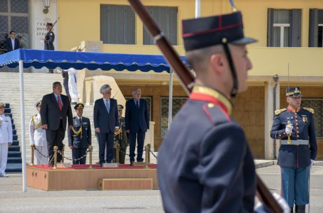 Φωτό από την Επίσκεψη του Προέδρου της Ελληνικής Δημοκρατίας κ. Προκόπη Παυλόπουλου στο ΥΠΕΘΑ - Φωτογραφία 2