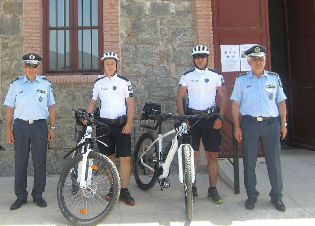 Χαλκίδα: Επίσημη πρώτη για τους ποδηλάτες αστυνομικούς! (ΦΩΤΟ) - Φωτογραφία 1