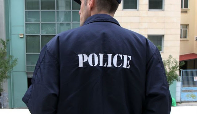 Στερεά Ελλάδα: Πολίτης πλάκωσε στο ξύλο τον 54χρονο «ματάκια» αστυνομικό που τραβούσε φωτογραφίες την 18χρονη ημίγυμνη εγγονή του! - Φωτογραφία 1