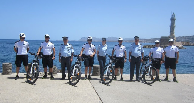 Στα Χανιά αστυνομικοί - ποδηλάτες - Φωτογραφία 1