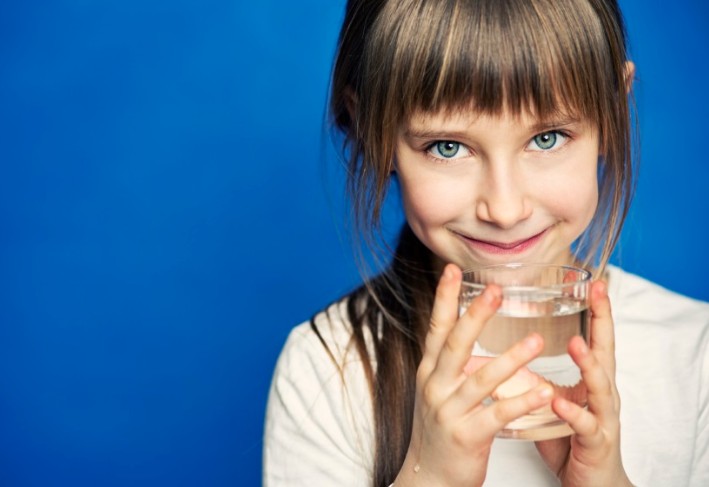 Hydration ratio: 4 μύθοι για τη σχέση των παιδιών με το νερό και την ενυδάτωση! - Φωτογραφία 1