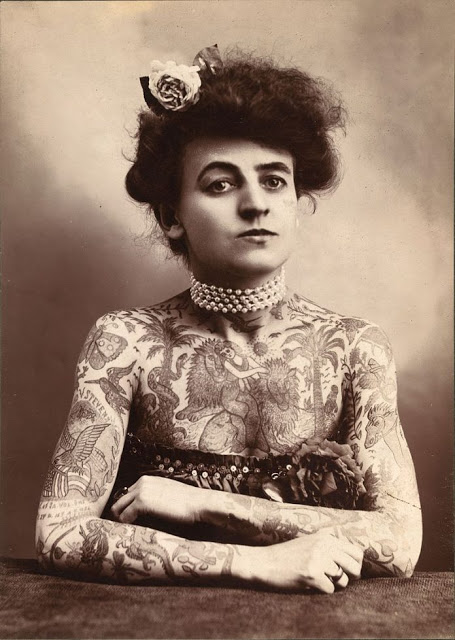 Η πρώτη γυναίκα που «χτύπαγε» τατουάζ στους άλλους, ήταν ακροβάτης και πρωτοπόρος στη δερματοστιξία - Φωτογραφία 3