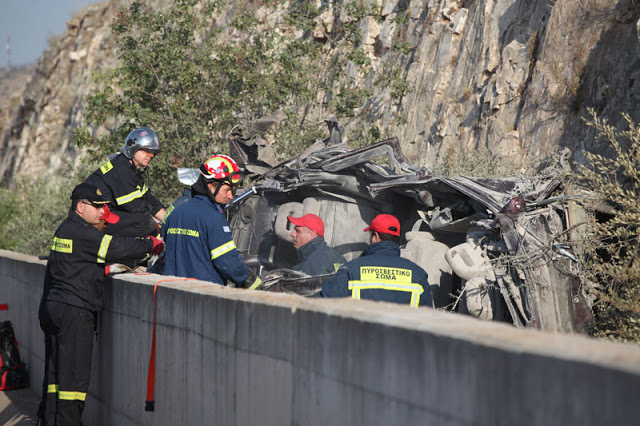 Τροχαίο-σοκ στην Εγνατία με 5 νεκρούς [εικόνες] - Φωτογραφία 5