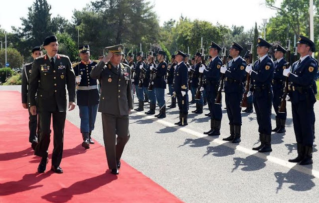 Επίσκεψη στο ΓΕΣ του Διοικητού Χερσαίων Δυνάμεων της Σερβίας Αντιστρατήγου Milosav Simovic - Φωτογραφία 8