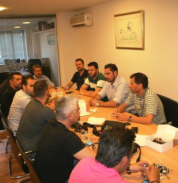 Συνάντηση της Ένωσης Αθηνών με την Αθλητική Ένωση - Φωτογραφία 2