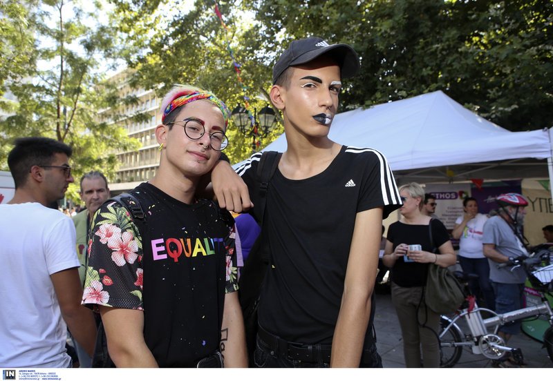 «Αλλόκοτες» εικόνες «ομοφυλοφιλικής υπερηφάνειας» στο Σύνταγμα #Athens Pride - Φωτογραφία 9