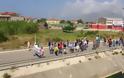 Διαμαρτυρία κατοίκων για την τιμολογιακή πολιτική στη Γέφυρα Ρίου- Αντιρρίου (φωτο-video) - Φωτογραφία 3