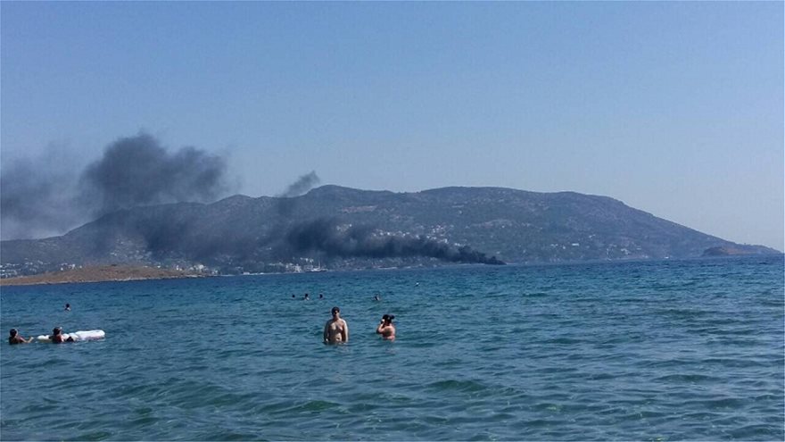 Πάλι - Φωτιά σε σκάφος στο Πόρτο Ράφτη (φωτογραφίες) - Φωτογραφία 2