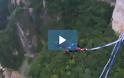 Το πιο παράτολμο bungee jumping από ύψος 260 μέτρων [video]