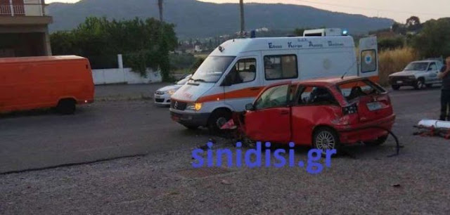 Αγρίνιο: Αυτοκίνητο έγινε σμπαράλια μετά από εκτροπή στη Νεάπολη – Από θαύμα δεν τραυματίστηκε ο 26χρονος οδηγός! (ΔΕΙΤΕ ΦΩΤΟ) - Φωτογραφία 1