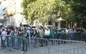Παύλος Γιαννακόπουλος: Τεράστια συγκίνηση στο λαϊκό προσκύνημα στη Μητρόπολη Αθηνών [photos] - Φωτογραφία 2