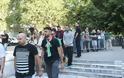 Παύλος Γιαννακόπουλος: Τεράστια συγκίνηση στο λαϊκό προσκύνημα στη Μητρόπολη Αθηνών [photos] - Φωτογραφία 5