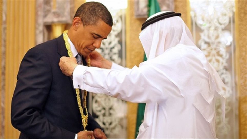Οι Σαουδάραβες δώρισαν στον Ομπάμα βαλίτσες γεμάτες με κοσμήματα το 2009! - Φωτογραφία 1