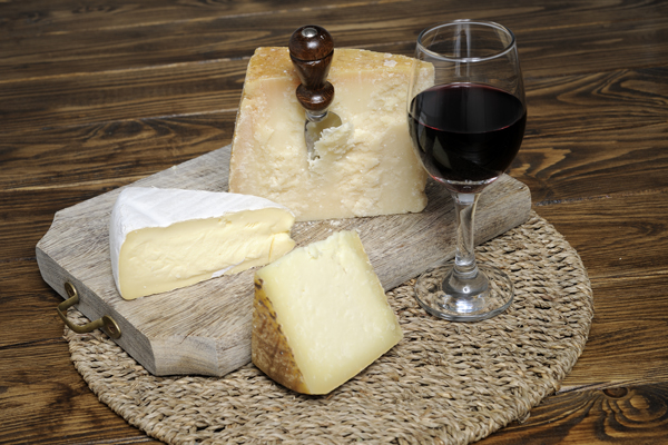 Τυρί από γάλα γαϊδούρας αξίας 1000€/κιλό - Φωτογραφία 1
