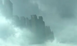 Κίνα: Μυστηριώδης πόλη «αντικατοπτρισμός» εμφανίζεται στα σύννεφα [video] - Φωτογραφία 1