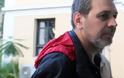 Για πρόκληση «τέλεσης του κακουργήματος της ανθρωποκτονίας» διώκεται ο Στέφανος Χίος - Αναβλήθηκε η δίκη του - Φωτογραφία 1