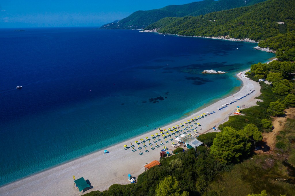 Οι 5 καλύτερες παραλίες στη Σκόπελο που θα σε κάνουν να θες να μείνεις για πάντα στο νησί! [photos] - Φωτογραφία 5