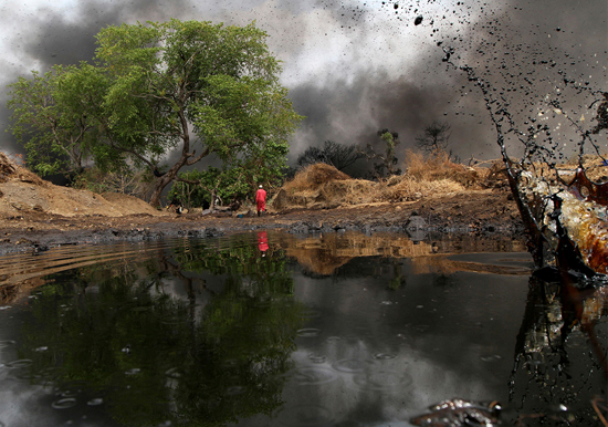 Νιγηρία: Οι επιπτώσεις από την εξόρυξη πετρελαίου! - Φωτογραφία 1