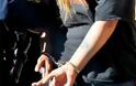 Αγρίνιο: Είχε στην τσάντα της περισσότερα από 70 ναρκωτικά δισκία και συνελήφθη