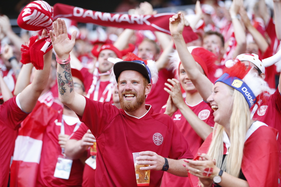 Περού-Δανία 0-1: Ο Πόουλσεν το έβαλε, ο Σμάιχελ τα έβγαλε και η Δανία μπήκε με το δεξί! - Φωτογραφία 6