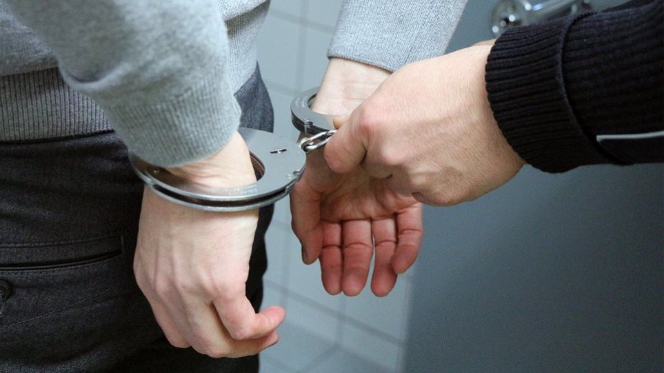 Συνελήφθη 31χρονος που λήστευε πεζούς και έκλεβε σπίτια στην Αττική - Φωτογραφία 1