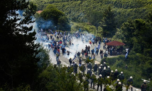 Πώς αλλάζουν οι καιροί: Η ΝΔ καταγγέλλει την αστυνομία «για τη βία εναντίον των διαδηλωτών» - Φωτογραφία 1