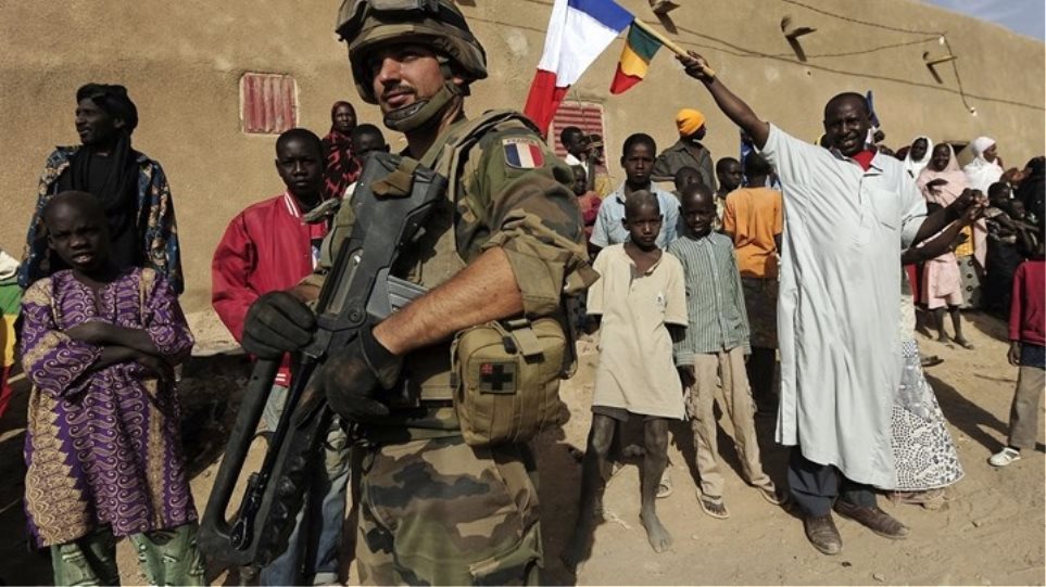Γαλλικές ειδικές δυνάμεις βρίσκονται στο πεδίο της μάχης στην Υεμένη, γράφει η Figaro - Φωτογραφία 1