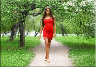 Πως το σέξι περπάτημα κάνει τη γυναίκα πιο ελκυστική - Φωτογραφία 1