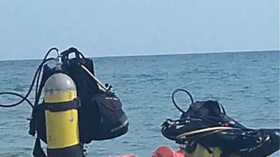 Φωτογραφίες: Βρήκαν βόμβα 50 μέτρα από την παραλία Μεσαγκάλων στη Λάρισα - Φωτογραφία 1