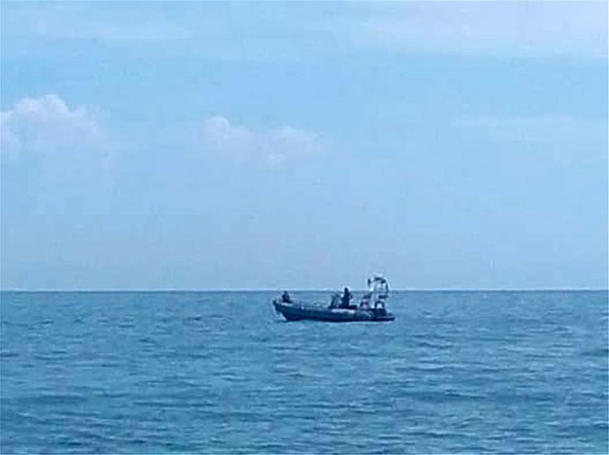 Φωτογραφίες: Βρήκαν βόμβα 50 μέτρα από την παραλία Μεσαγκάλων στη Λάρισα - Φωτογραφία 2