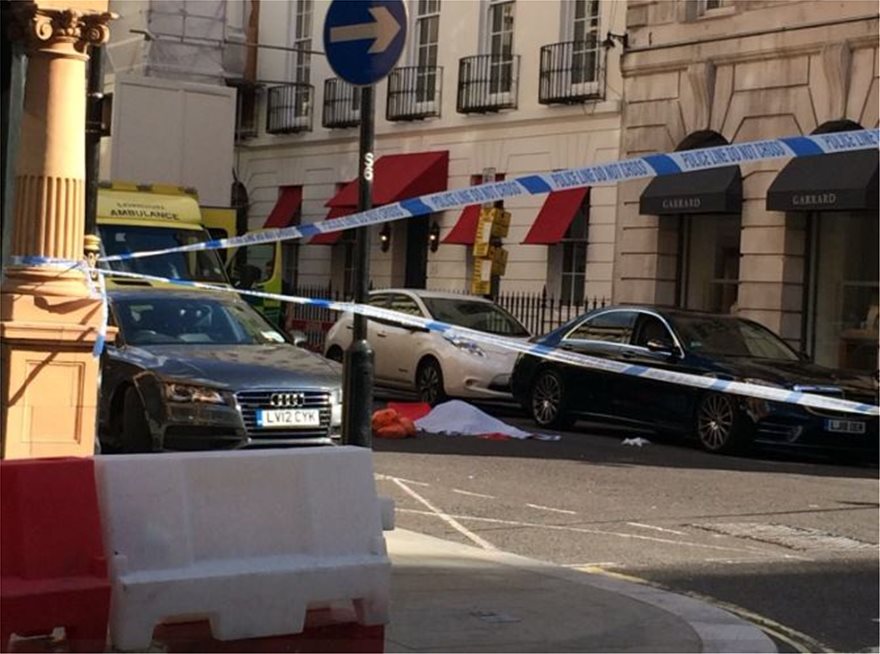 Λονδίνο: Άντρας πέθανε στη μέση του δρόμου στο Μέιφερ - Φωτογραφία 2