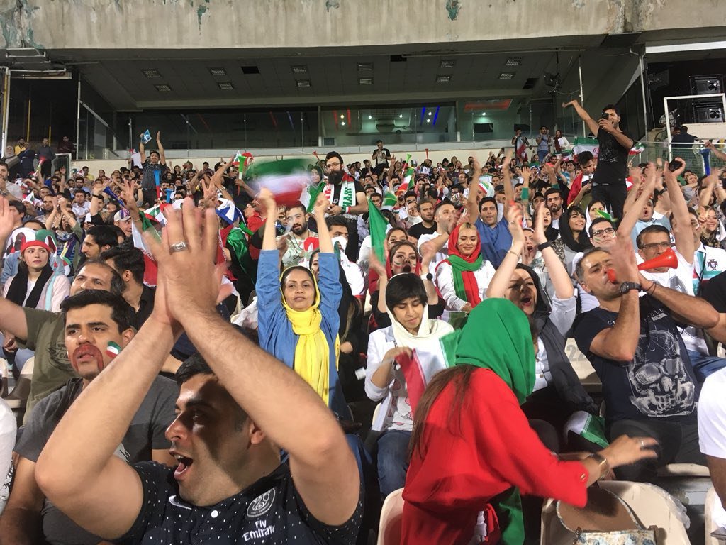 Οι Ιρανές επέστρεψαν στα γήπεδα - Φωτογραφία 1
